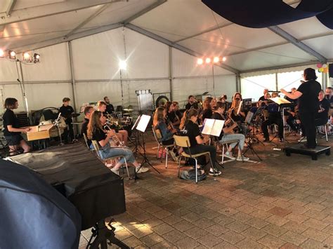 Zacharias' Zomerconcert: Een Muzikale Ontsnapping in Barcelona!